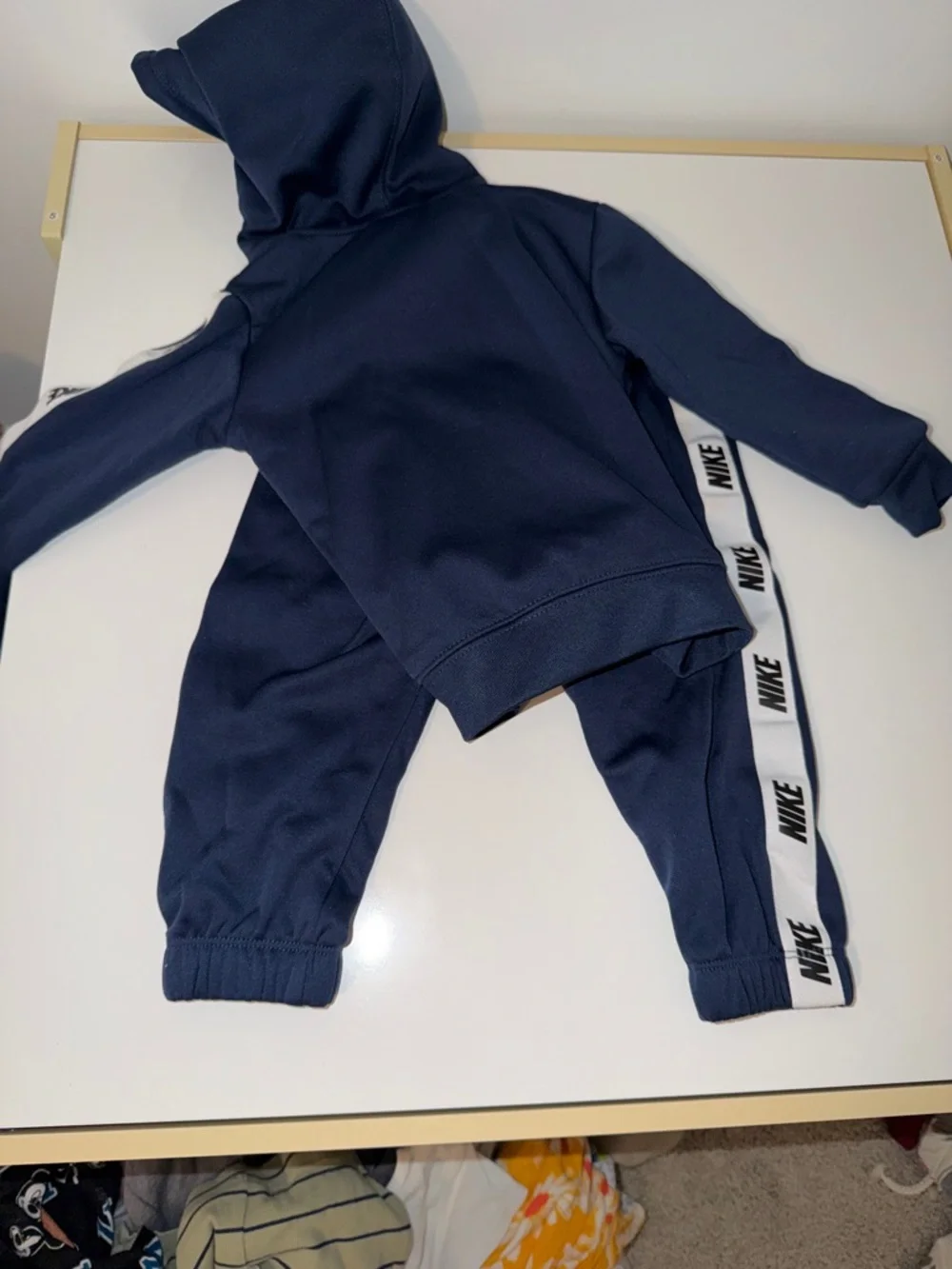 Nike Navy & White Kids Therma-FIT Hoodie and Track Pants - Picture 5 of 5